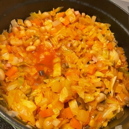 トマトジュースがあまっていたので作らせてもらいました〜！野菜たっぷりで美味しかったです(^ ^)